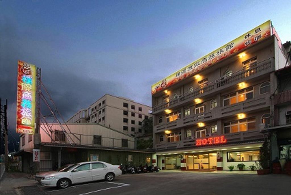 พูติ คอมเมอร์เชี่ยล โฮเต็ล Hotel หลงตัน ภายนอก รูปภาพ
