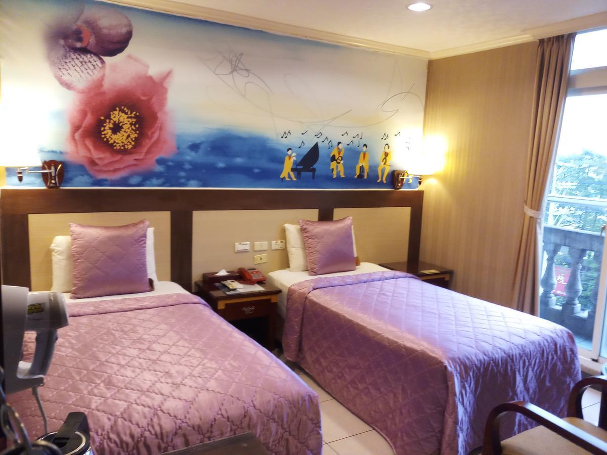 พูติ คอมเมอร์เชี่ยล โฮเต็ล Hotel หลงตัน ภายนอก รูปภาพ