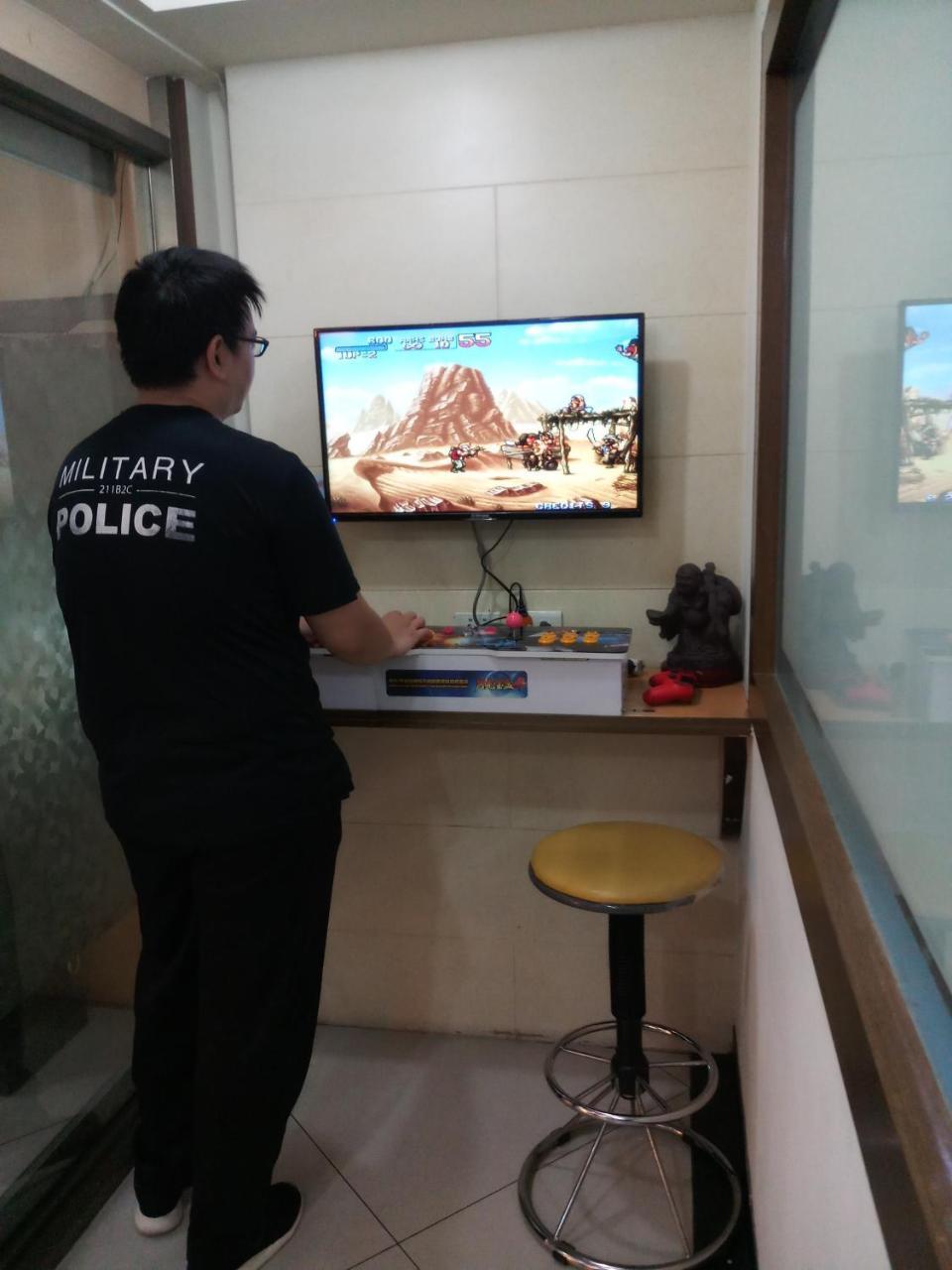 พูติ คอมเมอร์เชี่ยล โฮเต็ล Hotel หลงตัน ภายนอก รูปภาพ